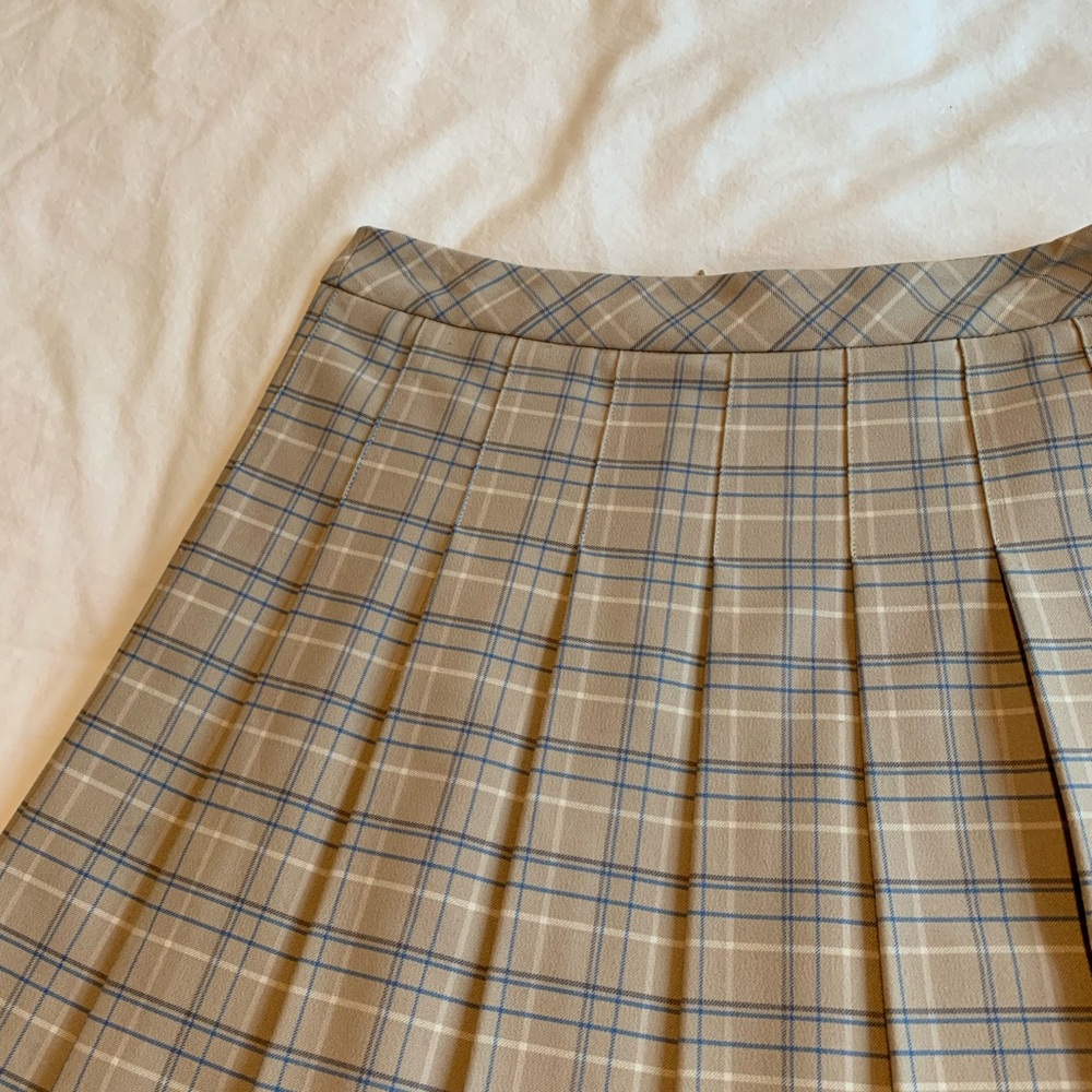 Sunday Best Olive Knee-length Pleated Skirt - Picture 4 of 8